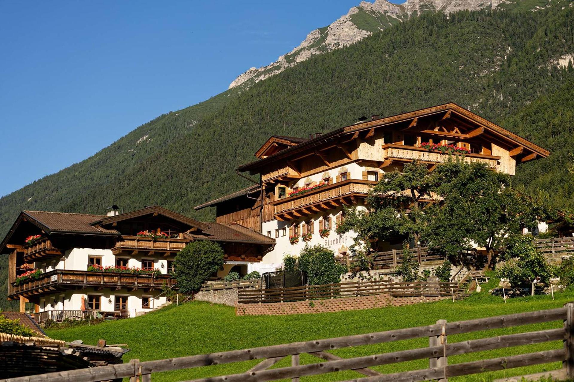 Отель Fleckhof Нойштифт-им-Штубайталь Экстерьер фото
