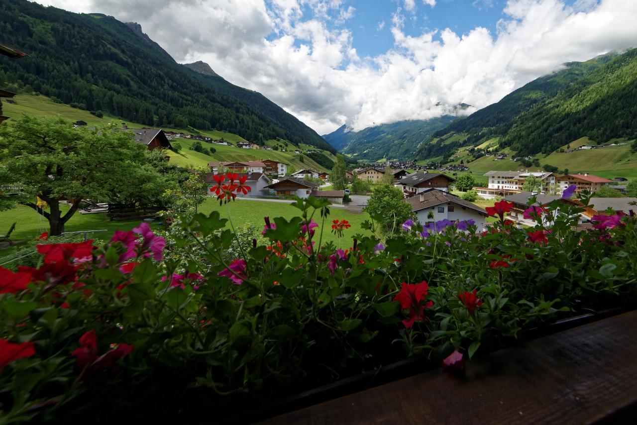Отель Fleckhof Нойштифт-им-Штубайталь Экстерьер фото